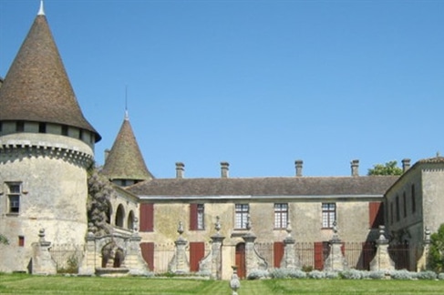 chateau de mouchac salle de mariage gironde aquitaine vue façade millemariages