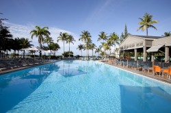 la_creole_beach_hotel_spa_piscine_centrale