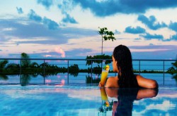 voyage de noces hotel_acajou_beach_resort_seychelles_piscine_nageuse_millemariages