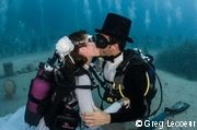 mariage-subaquatique-monaco-le-baiser-millemariages