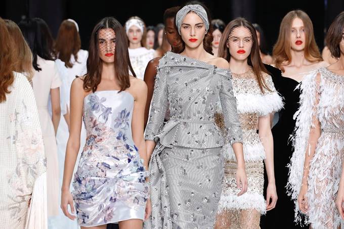 ralph-&-russo-defile-printemps-ete-2018-robe-de-coctail-millemariages.com
