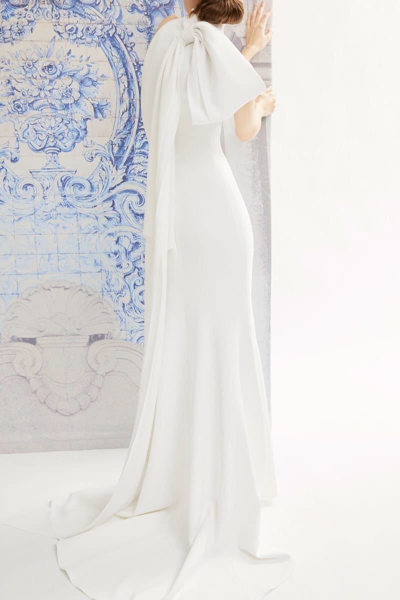 CAROLINA-HERRERA-FALL-2019-BRIDAL-COLLECTION-8