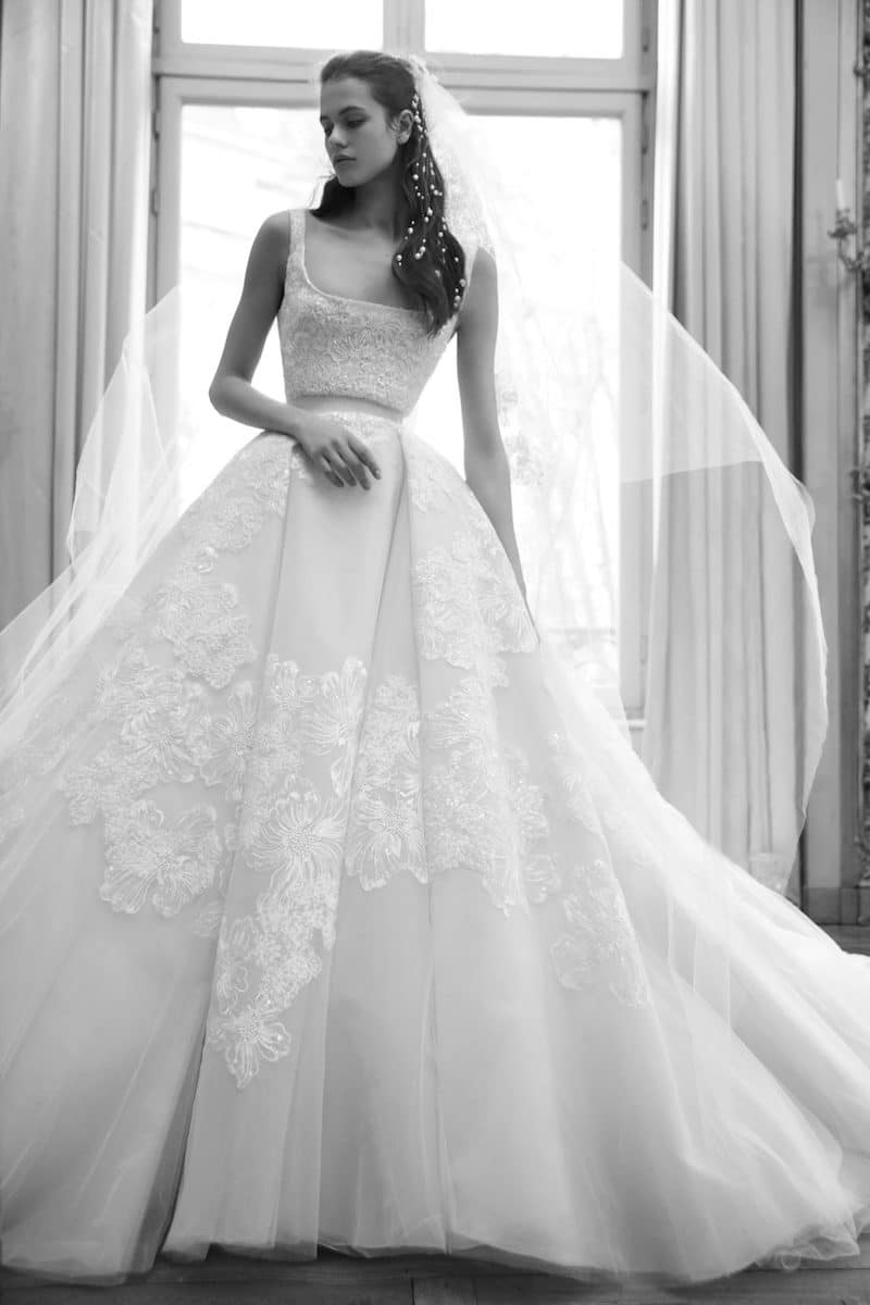robe de mariée princesse Elie Saab pour le bal de Vienne collection mariage Mille Mariages robe n°19 dentelle de calais