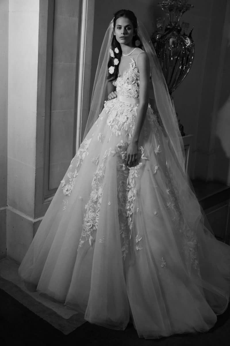 robe de mariée princesse Elie Saab pour le bal de Vienne collection mariage Mille Mariages robe n°23 juponnée dentelle de chantilly